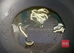 Illustration of how to stir-fry meat with green onions 3