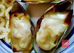 Cheese Cheese Chili Garlic Grilled Mussels Recipe Illustration 5