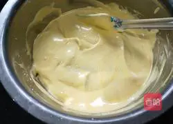 Illustration of how to make meat floss cake rolls 16