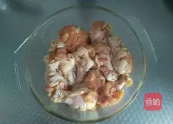 Illustration of how to make cola-braised chicken shanks 7