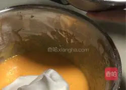 Illustration of how to make chiffon cake 7