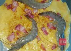 Illustration of how to make shrimp pizza 4