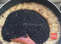 Illustration of how to make sesame candy 4