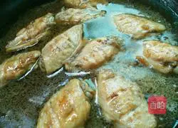 Illustration of braised chicken wings in oyster sauce 8