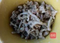 Illustration of how to make ginger fried pork 3