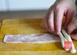 Seafood Mushroom Bacon Roll Recipe Illustration 3