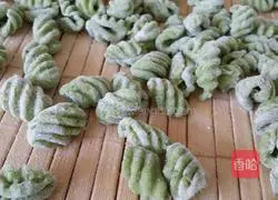 Illustration of how to make colorful vegetable noodles 5