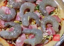 Pineapple Shrimp Illustration of how to make pizza 14