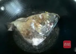 Illustration of how to make casserole fish head and frozen tofu pot 5