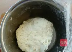 Illustration of how to make luncheon meat pizza 1