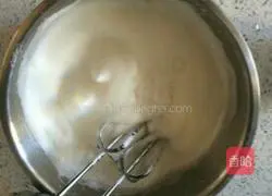 Banana Chiffon Cake Recipe Illustration 10