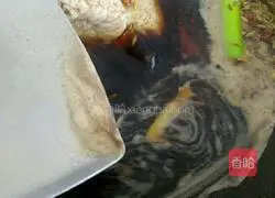 Illustration of how to make rice cooker pork elbows with sauce 6