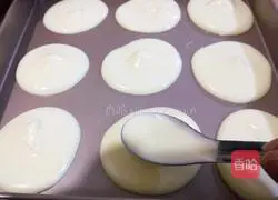 Illustration of how to make strawberry cream Becks 13