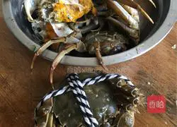 Illustration of how to make noodles with crab 2