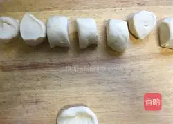 Coconut mash Illustration of making buns 4