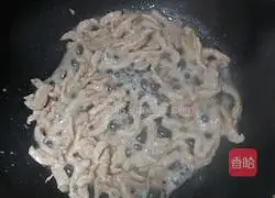 Beijing Sauce Pork Illustration of how to make silk cake rolls 6