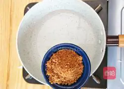 Illustration of how to make rice cakes without dumping the sugar 3