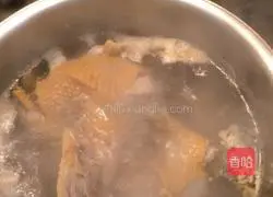 Illustration of how to make white chopped chicken 3
