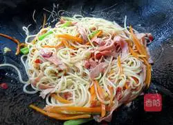 Xinjiang Fried Rice Noodles Recipe Illustration 5