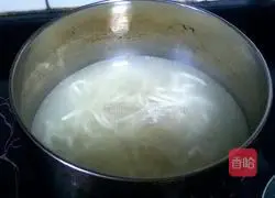 Illustration of how to make northwest mutton noodles 6