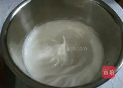 Raisins Illustration of how to make chiffon cake 3