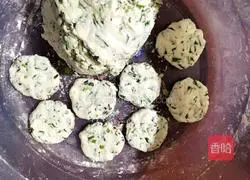 Hakka style—Illustration of how to make fried buckwheat cake 6