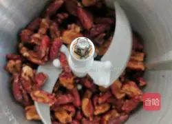 Illustration of how to make brown sugar jujube cake 1