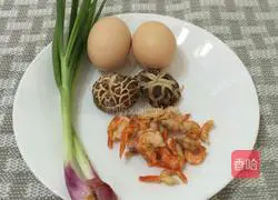 Chinese~Illustration of how to make seaweed, mushroom and shrimp pizza 1