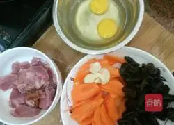 Illustration of how to make stir-fried musu pork 1