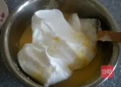 Pumpkin Chiffon Cake Recipe Illustration 12