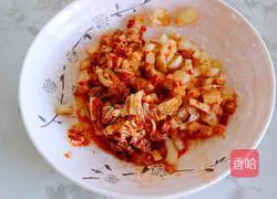 Illustration of how to make kimchi pancake 3