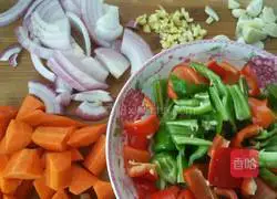 Illustration of how to make homemade naan meat in Xinjiang 4