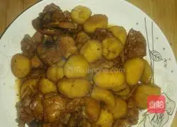 Illustration of how to make chestnut braised chicken legs 8