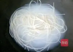 Illustration of how to make fried rice noodles 2