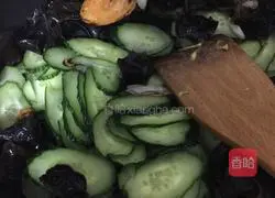 Homemade Illustration of how to make Mushu Pork 9