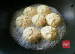 Illustration of how to make fried buns 13