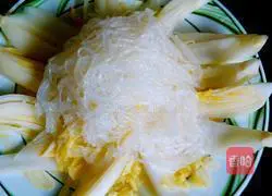 Illustration of how to make vermicelli baby vegetables 8