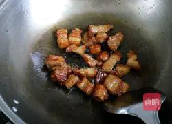 Dried prunes and roasted meat Practice illustration 6