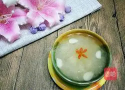 Recipe for Lily, Wolfberry and Tremella Soup 11
