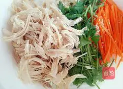 Illustration of how to mix shredded chicken 9