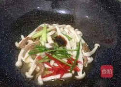 Illustration of how to make seafood mushrooms in oyster sauce 8