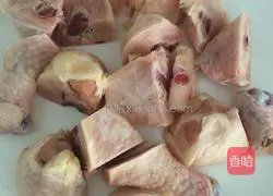 Illustration of how to make braised chicken with mushrooms 1