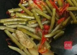 Illustration of how to make fried pork rinds with kimchi 5