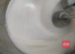 Illustration of the steps for making cake embryos in a rice cooker 4