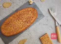 Illustration of how to make honeycomb cake 11