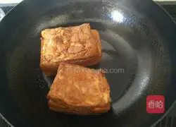 CCTV's illustration of how to make pork, pickled pork and vegetables 5