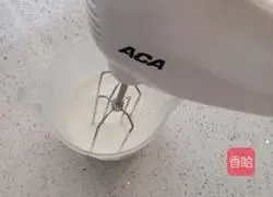 Illustration of how to make cream cake roll 10