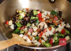 Illustration of how to make fried lotus root with assorted black bean paste 8