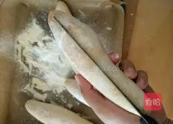 Illustration of how to make French bread 12