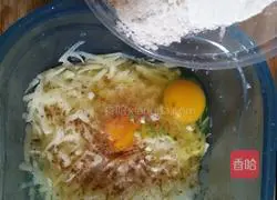 Exclusive~Illustration of how to make potato shredded cake 3